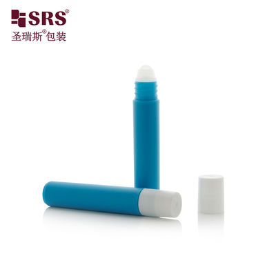 7 ml pürüzsüz beyaz plastik rulo şişede ve kapakta vida ile